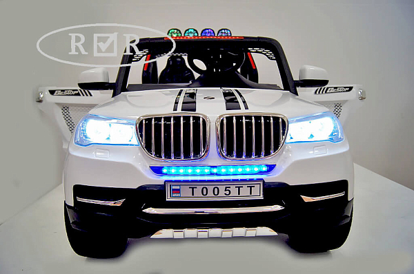 Электромобиль детский RiverToys BMW T005TT (белый) с дистанционным управлением (полный привод)